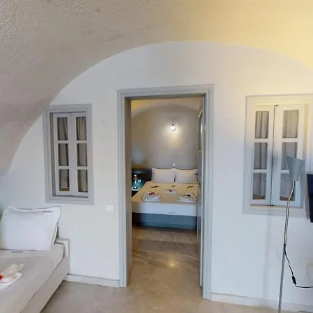 Villa Charming Santorini 1 Bedroom Family Wonderful Caldera Sea Views Close To City Centre *